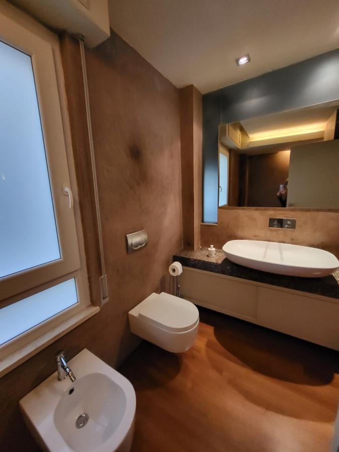 Greige Apartment Специя Екстериор снимка