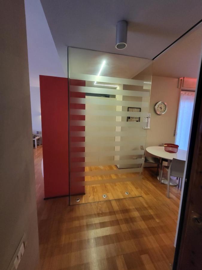 Greige Apartment Специя Екстериор снимка