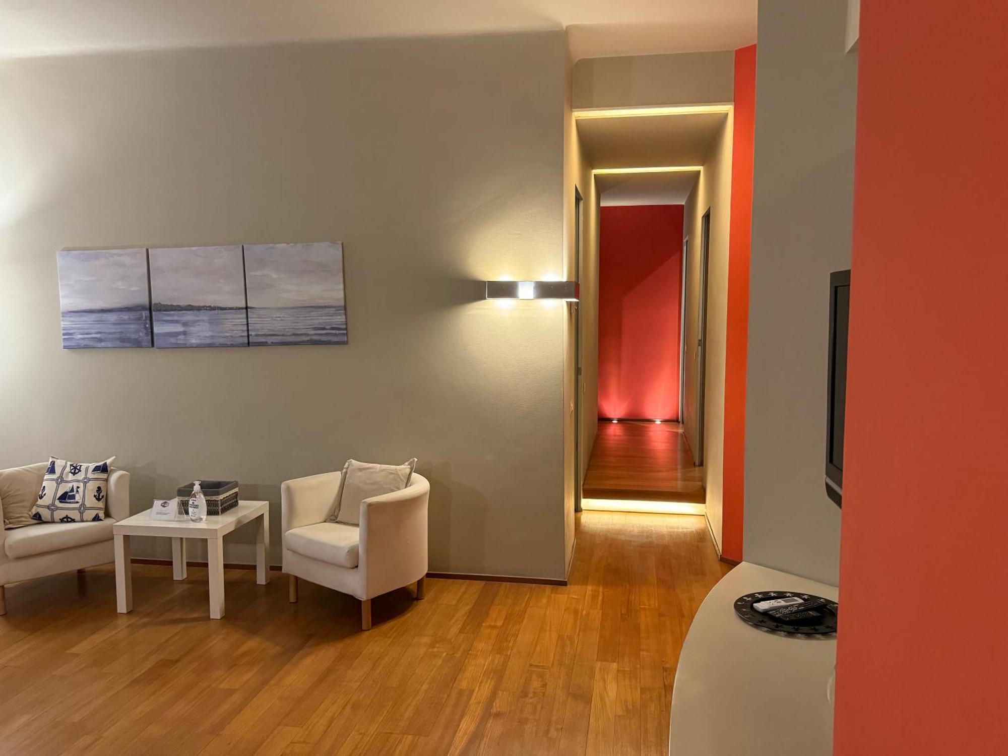 Greige Apartment Специя Екстериор снимка