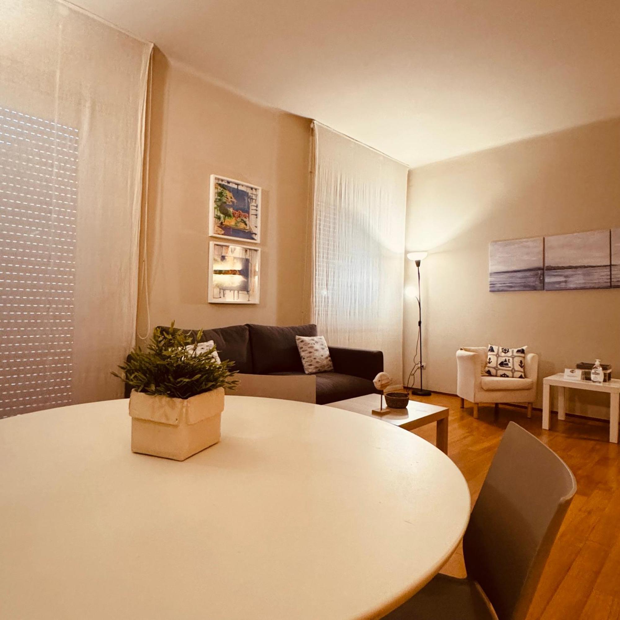 Greige Apartment Специя Екстериор снимка